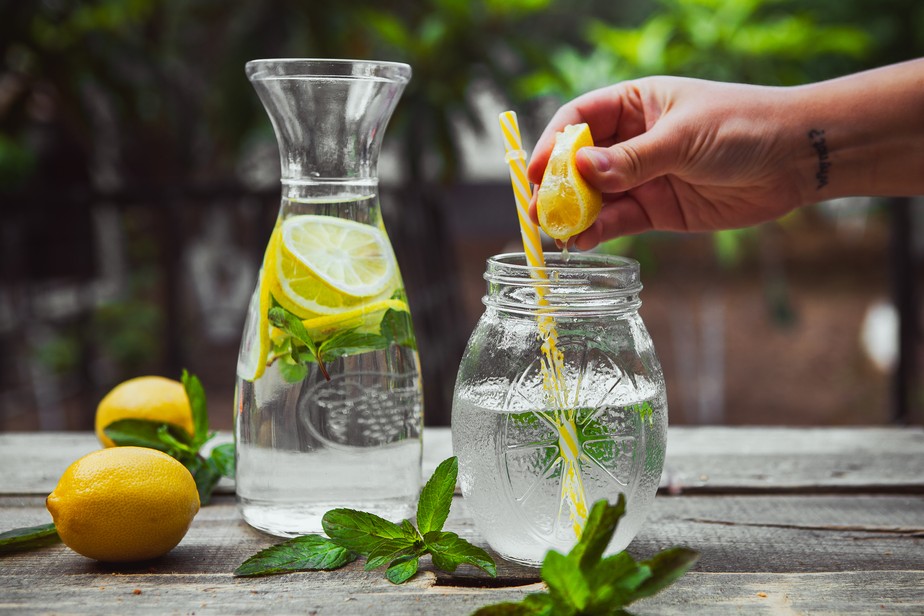 Mistura de limão com vinagre se popularizou entre as pessoas que querem emagrecer