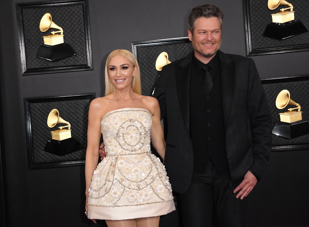 Gwen Stefany e Blake Shelton chegam ao Grammy 2020 — Foto: VALERIE MACON / AFP