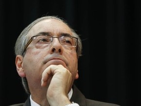 O presidente da Câmara dos Deputados, Eduardo Cunha (PMDB-RJ), se encontra com trabalhadores e sindicalistas no auditório do Sindicato dos Metalúrgicos de São Paulo, no bairro da Liberdade, região central da capital paulista (Foto: Moacyr Lopes Junior/Folhapress) O presidente da Câmara dos Deputados, Eduardo Cunha (PMDB-RJ), se encontra com trabalhadores e sindicalistas no auditório do Sindicato dos Metalúrgicos de São Paulo, no bairro da Liberdade, região central da capital paulista (Foto: Moacyr Lopes Junior/Folhapress)