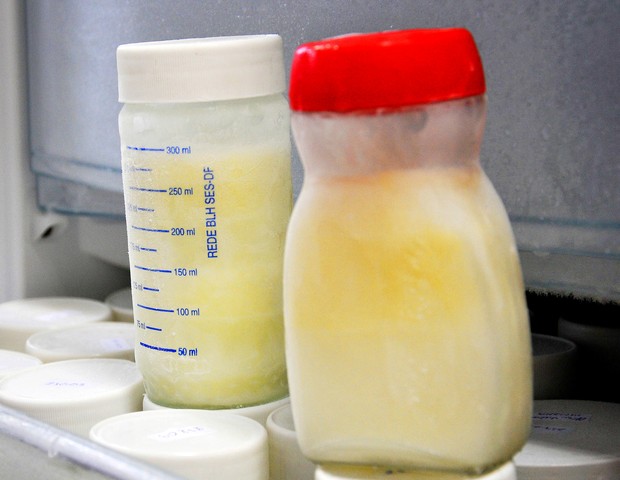 Cuidados na hora de tirar o leite (Foto: Vinicius de Melo/Agência Brasília)