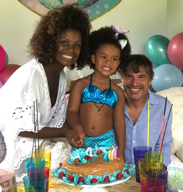 Adriana Alves, Olivier Anquier e a filha, Olivia (Foto: Reprodução / Instagram)