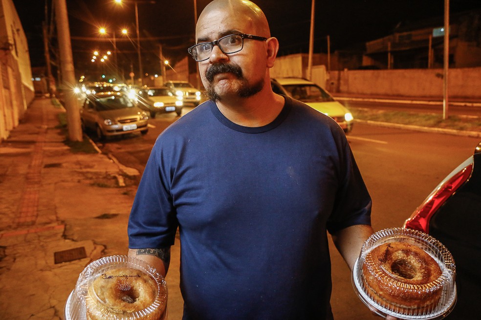 Clayton Munhoz, atleta de powerlifting, precisou recorrer à outra forma de angariar fundos (Foto: Wesley Ortiz)