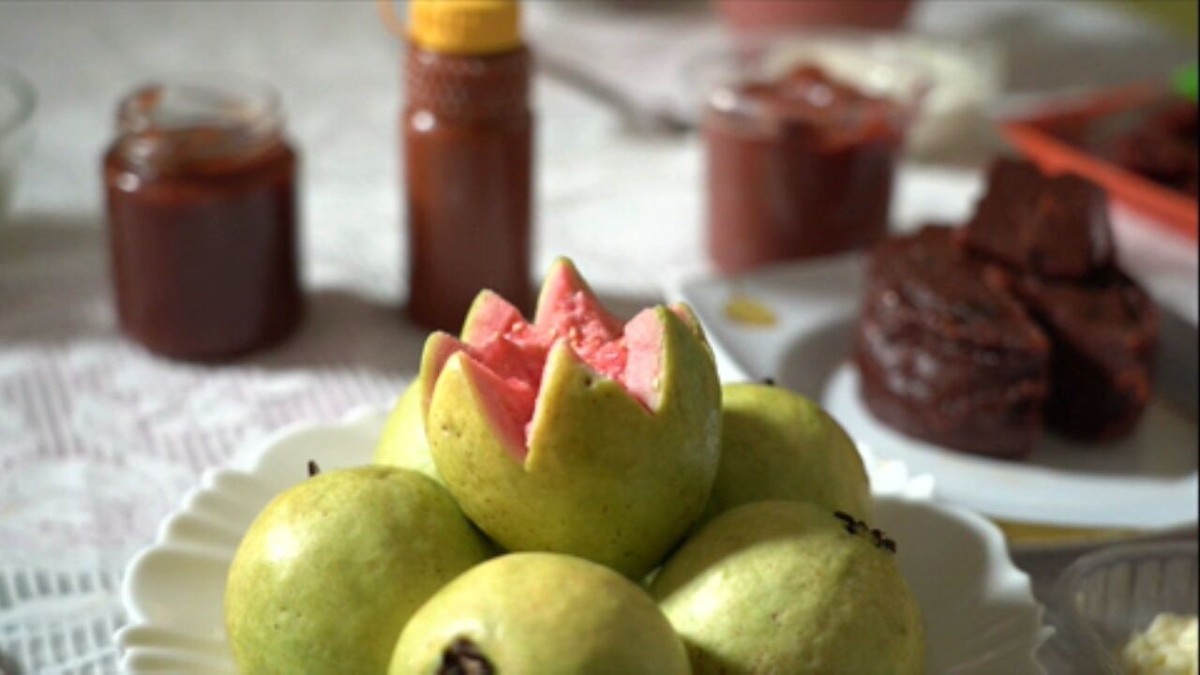 Pudim De Queijo Com Calda De Goiabada Aprenda A Receita Globo Rural Receitas G