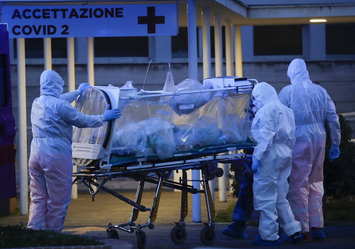 Isolamento é o que vai diferenciar São Paulo da Lombardia, diz infectologista