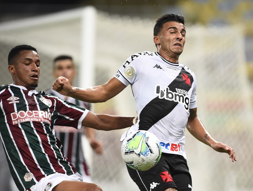 Guilherme Parede não teve boa atuação pelo Vasco — Foto: André Durão/ge