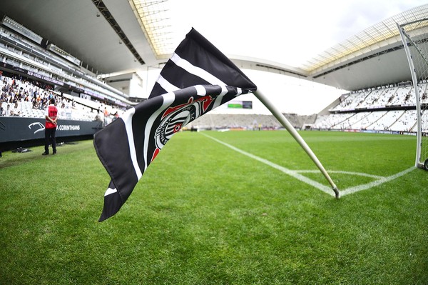 Sem Arena, sem Fagner: Corinthians tenta solucionar problemas iniciais de 2018