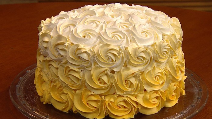 Featured image of post Bolo Amarelo E Preto De Chantilly Bolo no pote feitas especialmente para voc